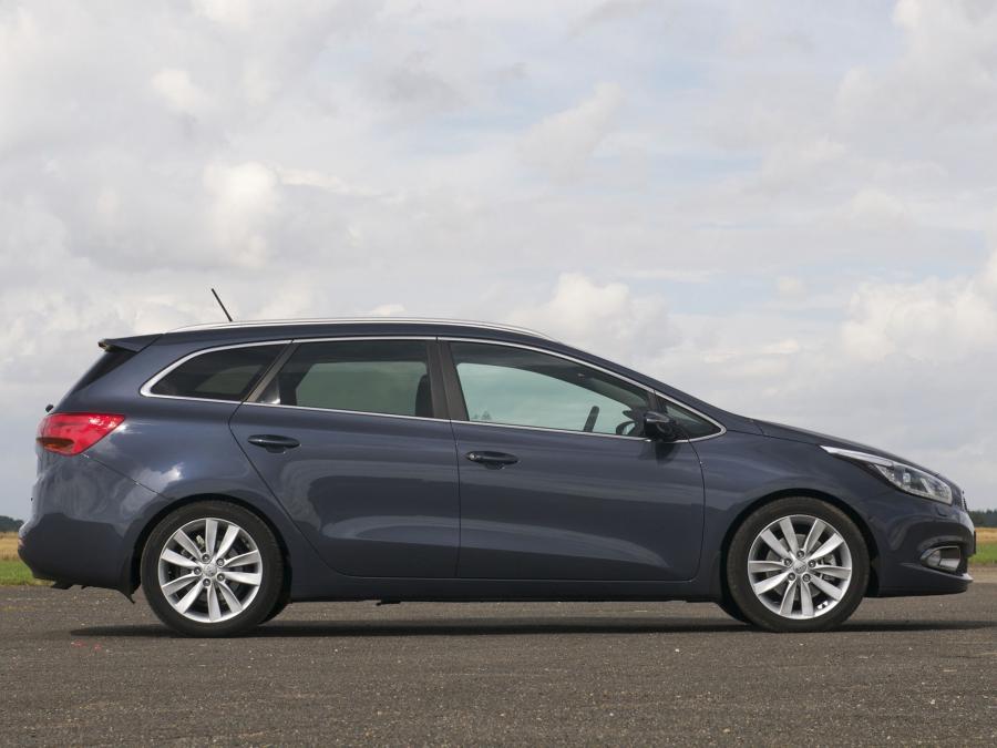  Kia cee&rsquo;d Station Wagon 2012 года  (UK) (фото 6 из 31)